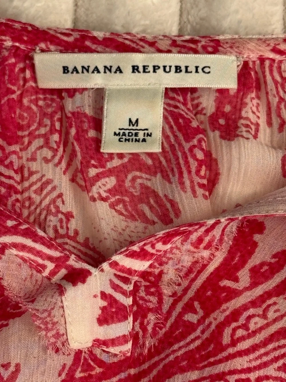 Banana Republic Pink Paisley 100% Silk Peasant Top M